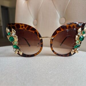 Tortoise Shell Sunglasses with Emerald Accents